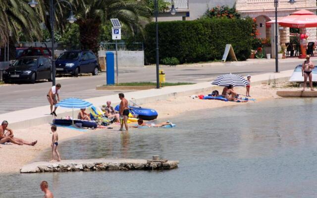 Apartments by the sea Rogoznica - 18746