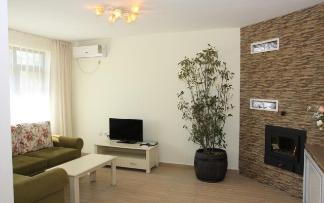 Family Hotel Zvezda