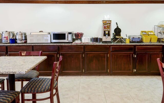Quality Inn & Suites Clayton, NM