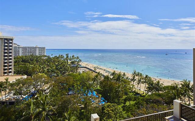 Hilton Hawaiian Village Waikiki Beach Resort