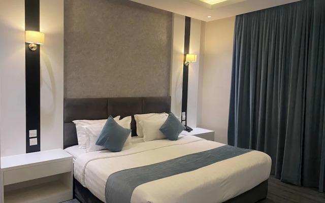 Lian Park Hotel