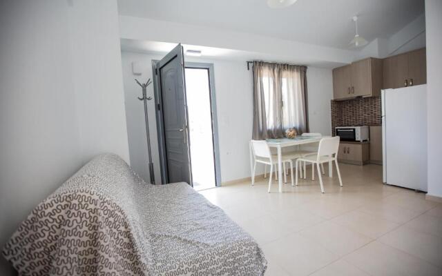 Apartments Chiliadou