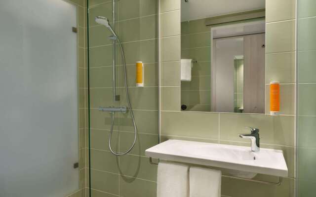 Super 8 by Wyndham Augsburg