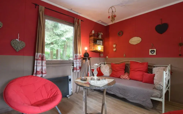 Lively Holiday Home With Garden, Barbecue, Garden Furniture