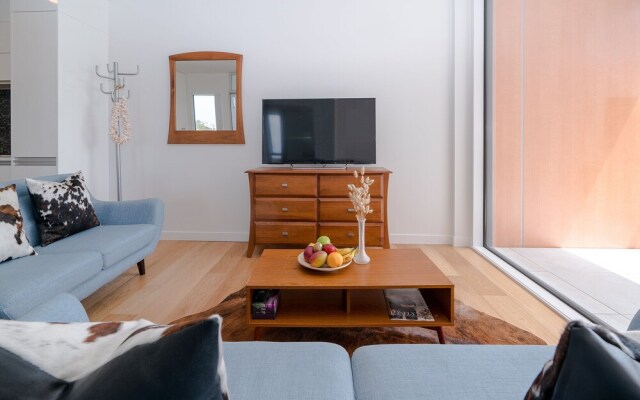 Epsom Central Brand New Apartment