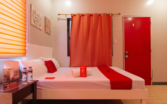 RedDoorz near Christ the King Medical Center