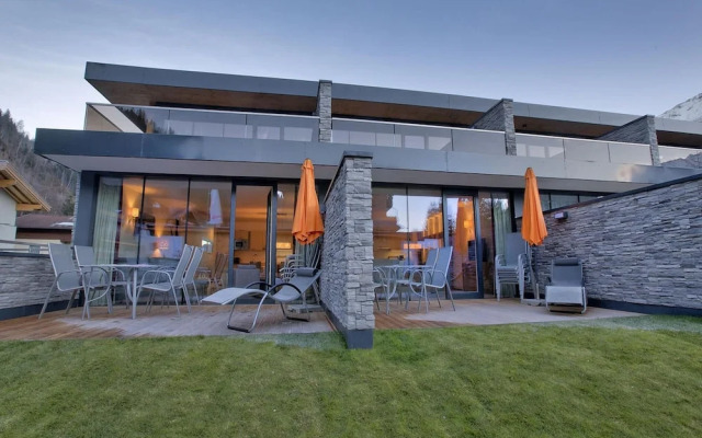 Apartment in Neukirchen by Ski Lift & Wellness