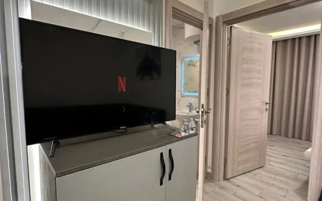 Privet Apartment 37 for Three Near Downtown Kh&sh