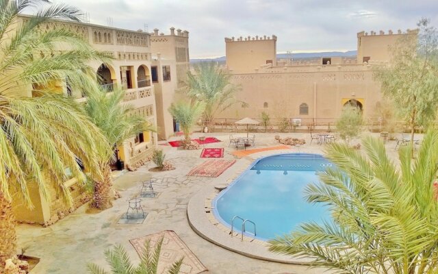 Auberge Hôtel Porte De Sahara Ouzina