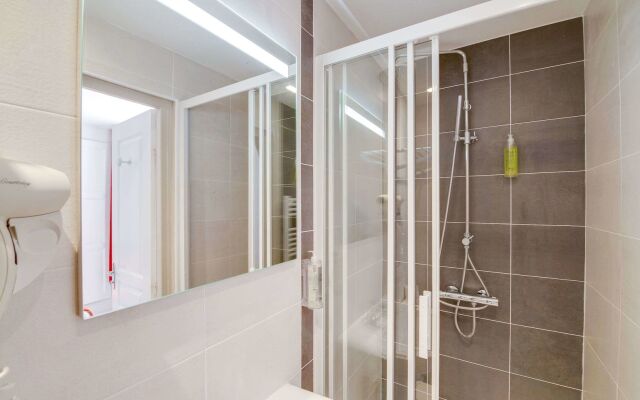 Brit Hotel Les Comtes de Champagne Centre Historique