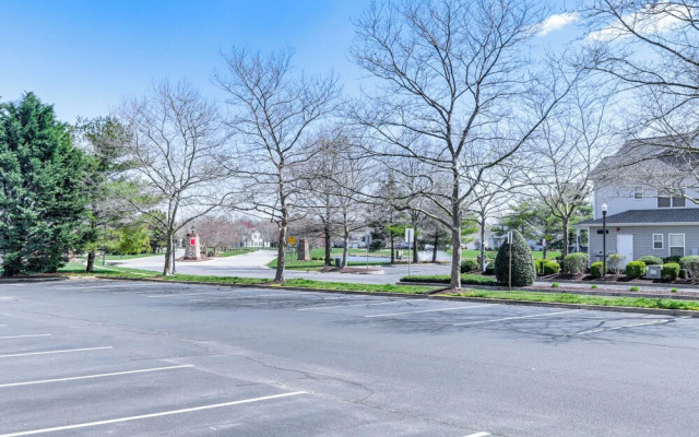 Community Pool & Private Balcony: Chic Lewes Gem