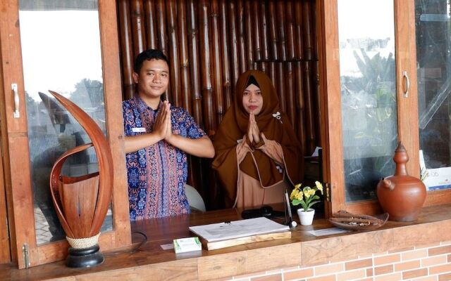 Hotel Omah Pelem Syariah - Hostel