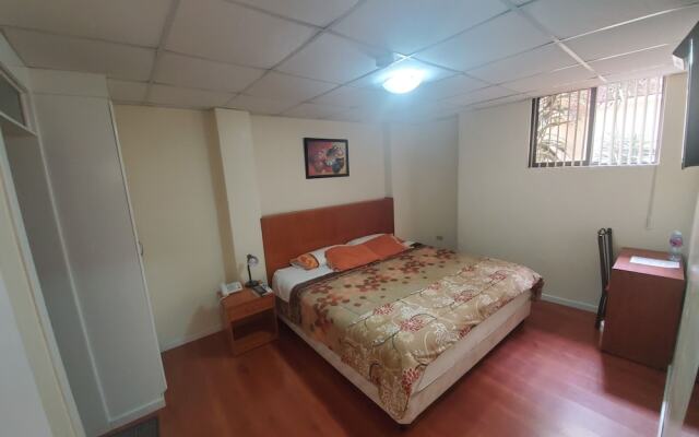 Mariscal Inn & Suites