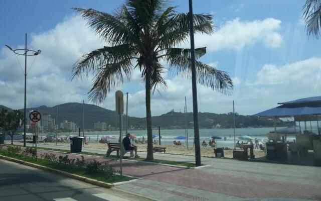 Valentini, 30 mt do mar em Itapema