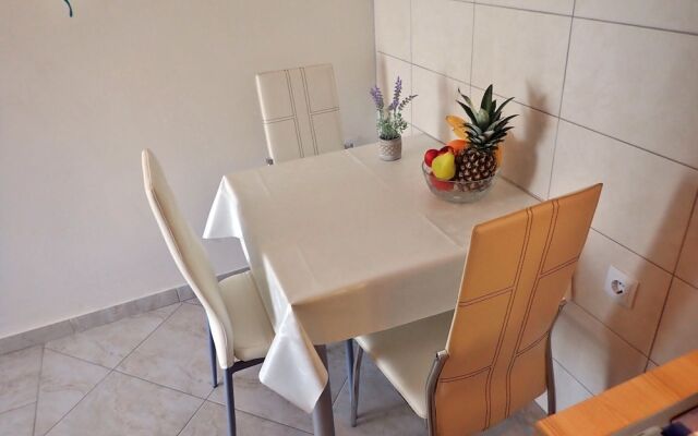 Apartments Lilly BY THE SEA