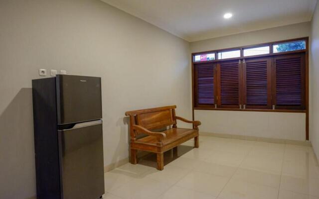 RedDoorz Plus near Jogja City Mall 5