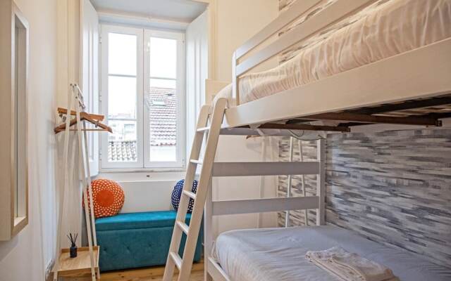 Colourful and Tasteful 2bedroom Apartment in Graça