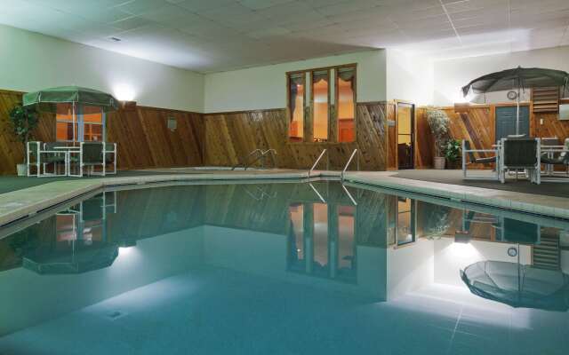 Country Inn & Suites by Radisson, Sparta, WI