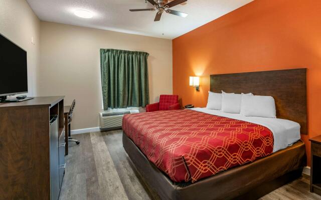 Econo Lodge & Suites Granite City