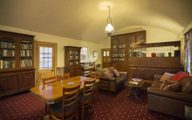 The Racecourse Inn