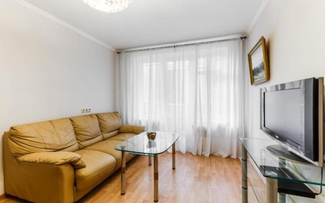 InnDays at 6 Khersonskaya Street