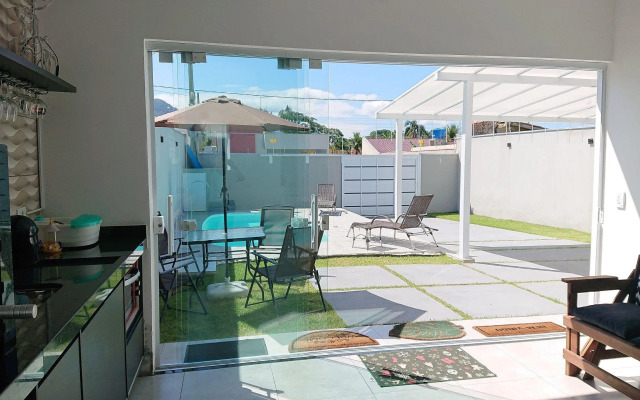 Linda Casa com Piscina Churrasqueira, Wifi em Massaguaçu Caraguatatuba/SP