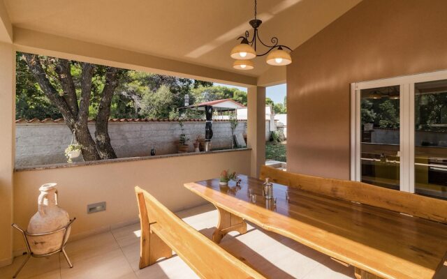 Stunning Home in Pula With 4 Bedrooms and Wifi