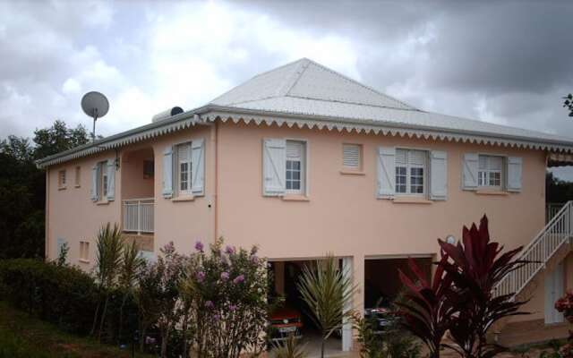 Apartment With 2 Bedrooms In Le Lamentin With Wonderful Mountain View Furnished Garden And Wifi