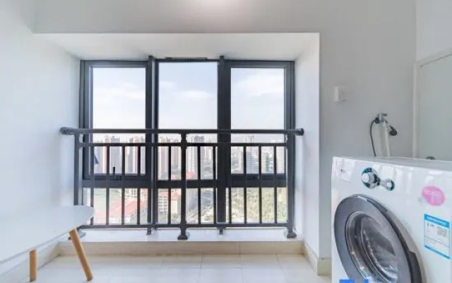 Ruili Apartment