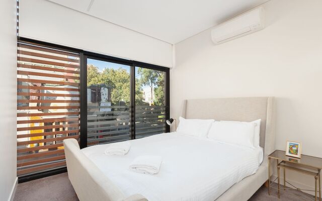 Uber Chic Newtown Designer Pad H392