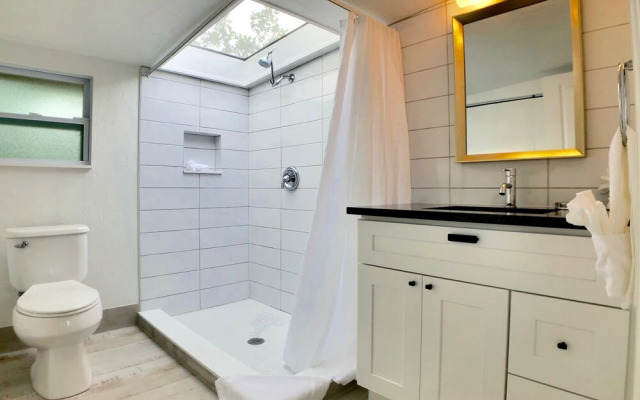 Siesta Heron Suites & Villas