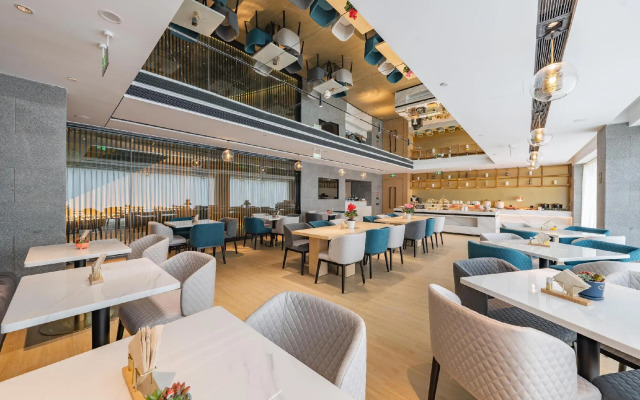 Atour Hotel Chongqing West Railway Station