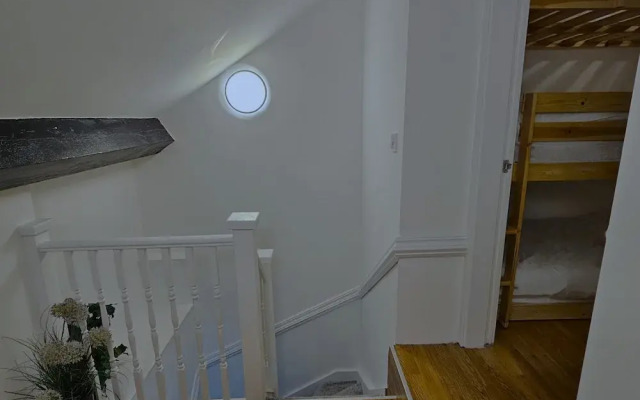 White Tulip Central 3bedroom Duplex Loft
