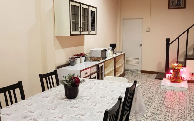 Real Bangkok Guesthouse