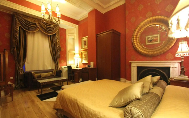 Opulence Boutique Hotel