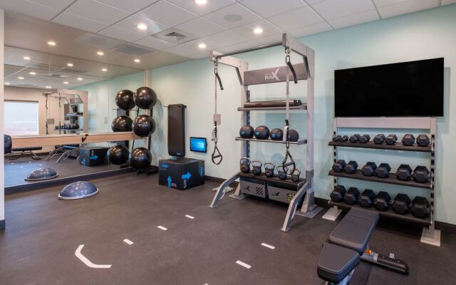 Tru by Hilton Naperville Chicago