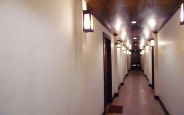 Arissara House