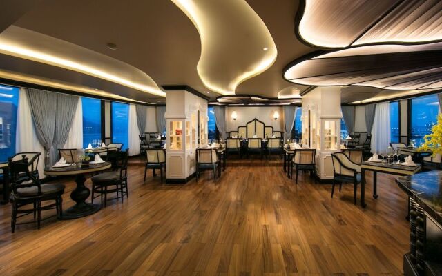 Lapinta Luxury Cruises