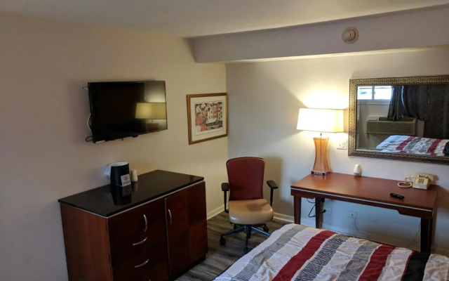Skylark Motel