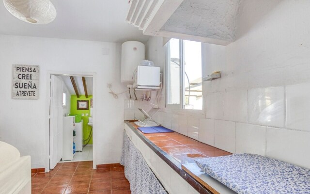 Chic Holiday Home in Benamargosa With Barbecue and Garden