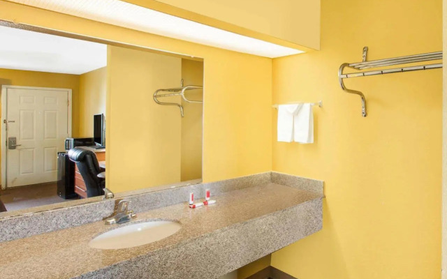 SureStay Hotel by Best Western Spring North Houston