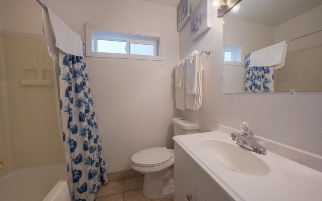 Royal Gateway Motel By OYO