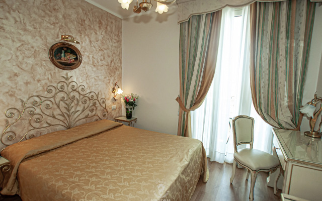 Viktoria Palace Hotel