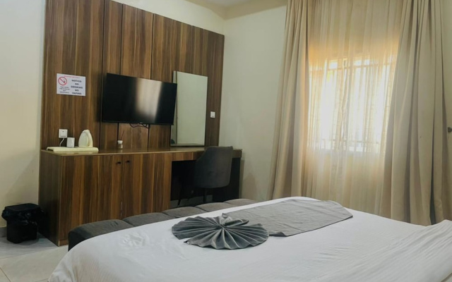 Stallion Luxury Suites