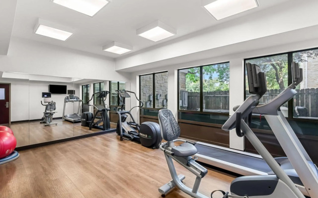 Holiday Inn Express & Suites Austin SW - Sunset Valley by IHG