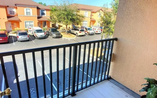 Goofy's Grotto - 3 Br townhouse by RedAwning