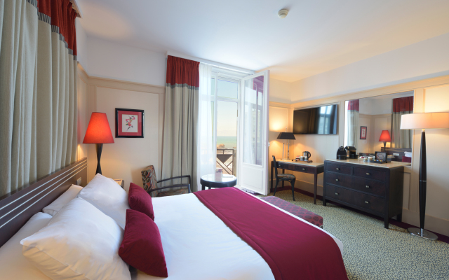 Hotel Plaza Biarritz Plage - Handwritten Collection