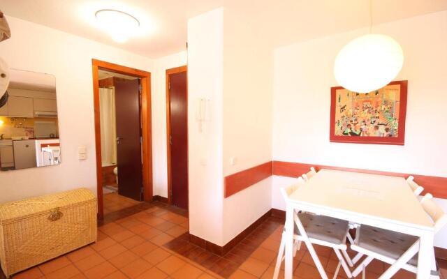 Sunny and Cozy Apartment, Lago Azul by Trip2Portugal