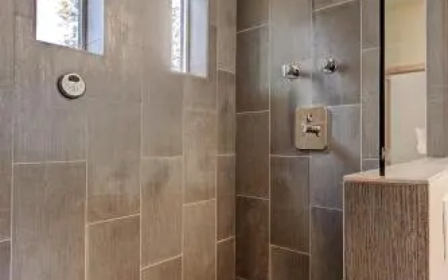 White Cloud Mountain Home