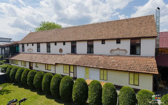 Cristian Inn
